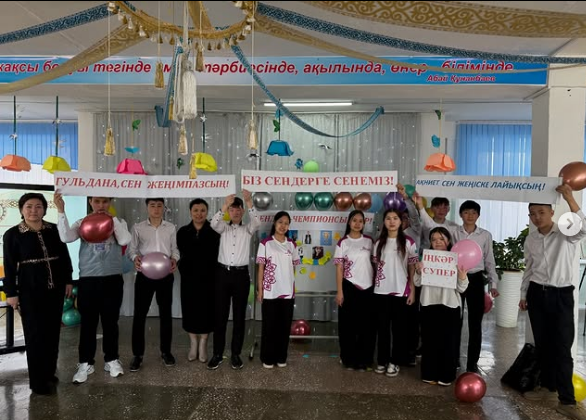 Бүгін мектебіміздің оқушылары, облыстық «Бес асық» ұлттық лигасының жеңімпаздары Сембаева Іңкәр, Сембаева Гульдана, Абдулахит Ақниет және жаттықтырушысы Искаков Серик Серикпаевич жарыстың республикалық кезеңіне аттанды.